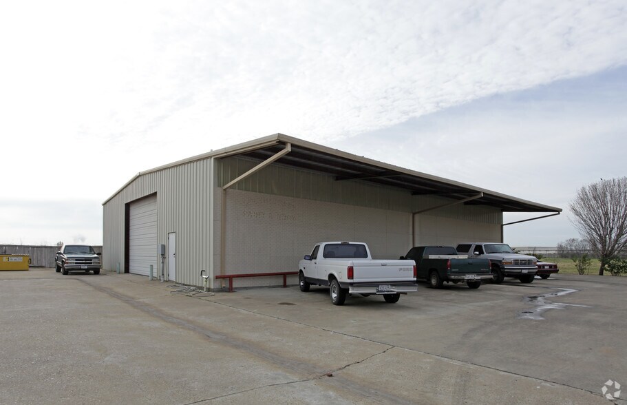 More Photos Of 13743 Stafford Rd, Stafford Warehouse For Sale