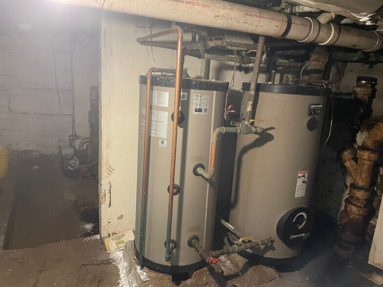 More Photos Of 564-566 Newark Ave, Jersey City Storefront Retail Residential For Sale