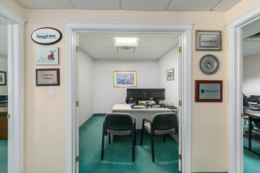 More Photos Of 306 Cabot St, Beverly Office For Sale