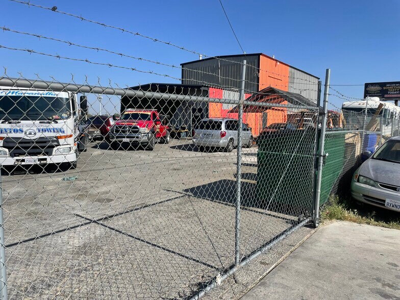 More Photos Of 45424 N Sierra Hwy, Lancaster Manufacturing For Sale