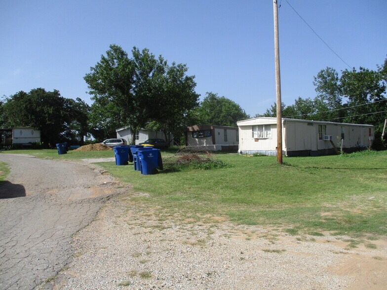 More Photos Of 1401 N Choctaw Rd, Choctaw Manufactured Housing Mobile Home Park For Sale