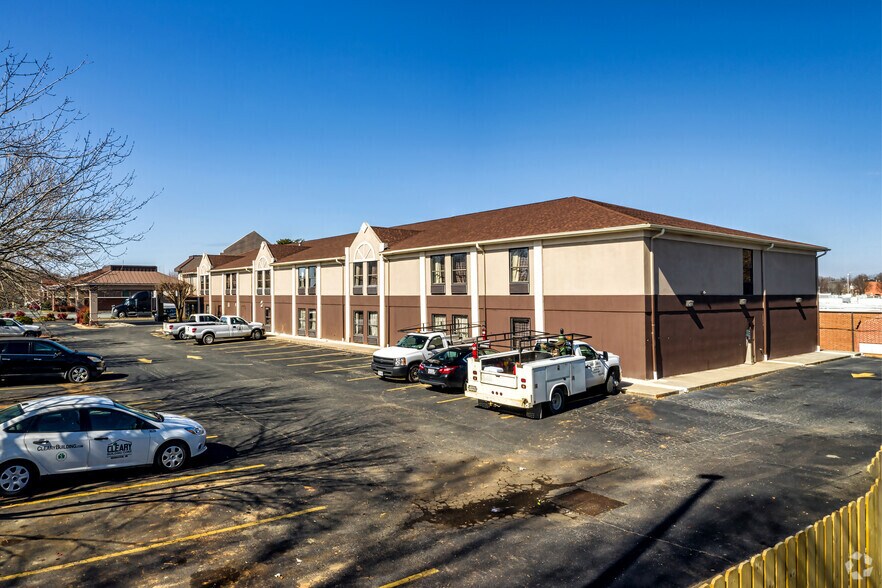 More Photos Of 7 Laura Ln, Thomasville Hotel For Sale