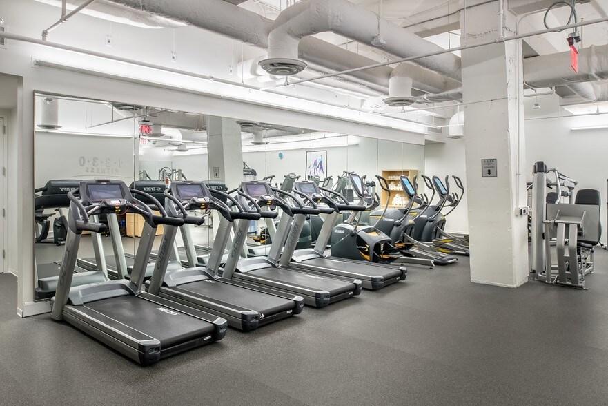 More Photos Of 1330 Connecticut Ave NW, Washington Office For Lease