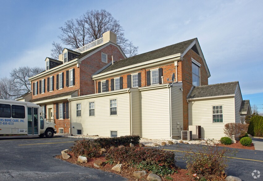 More Photos Of 15 Ashley Pl, Wilmington Office For Lease