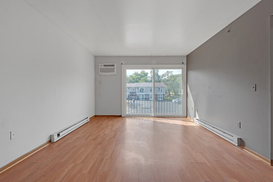 More Photos Of 604-620 E Grant Hwy, Marengo Apartments For Sale