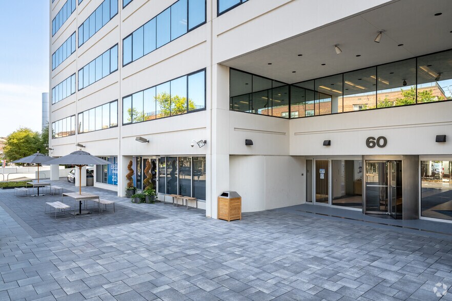 More Photos Of 60 Cutter Mill Rd, Great Neck Office For Lease