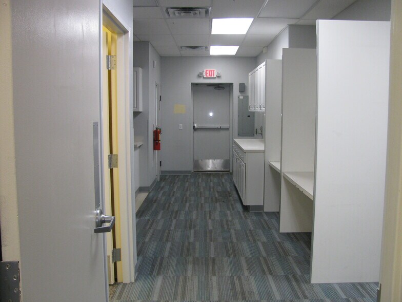 More Photos Of 1211-1217 NW Sheridan Rd, Lawton Unknown For Lease