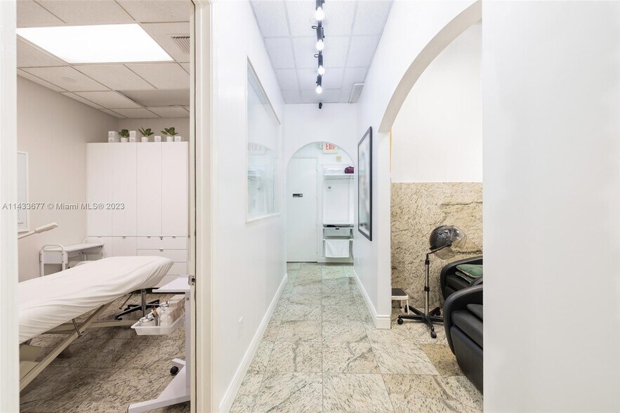 More Photos Of 520 Biltmore Way, Coral Gables Storefront Retail Office For Sale