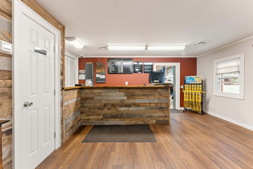 More Photos Of 141 Lincoln Blvd, Middlesex Auto Repair For Sale