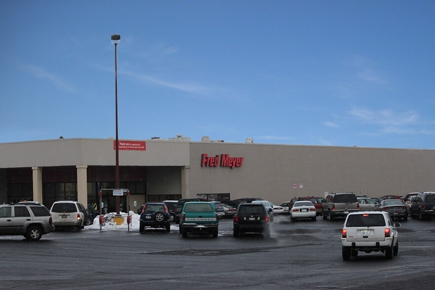 More Photos Of 525-555 E Francis Ave, Spokane Auto Dealership For Sale
