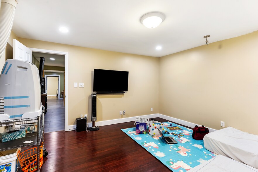 More Photos Of 226 E Main St, Union Storefront Retail Residential For Sale