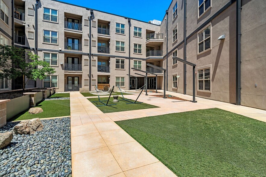More Photos Of 2785 N Speer Blvd, Denver Apartments For Lease