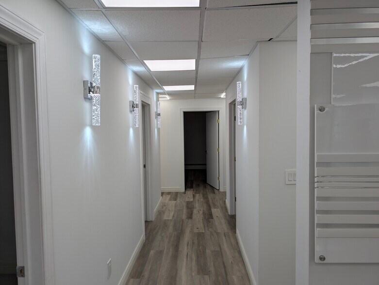 More Photos Of 245 Engle St, Englewood Coworking Space