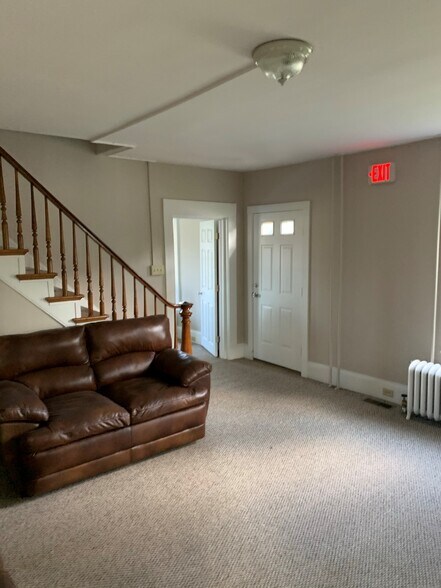 More Photos Of 754 S DuPont Hwy, Smyrna Office For Lease