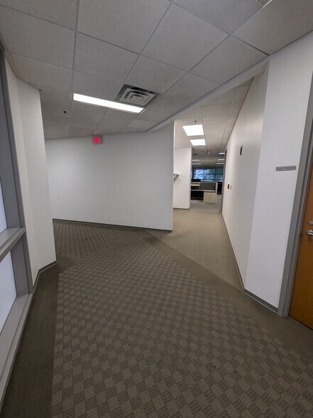 More Photos Of 2800 Duncan Rd, Lafayette Manufacturing For Lease