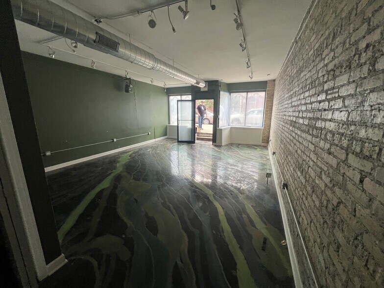 More Photos Of 5632-52 N Clark St, Chicago Apartments For Lease