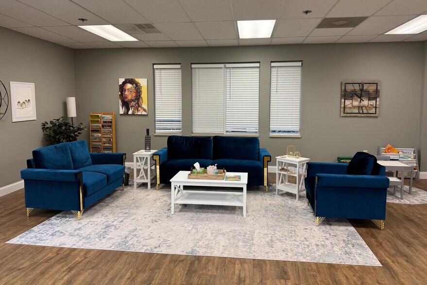 More Photos Of 15480 Clayton Rd, Ballwin Office For Sale