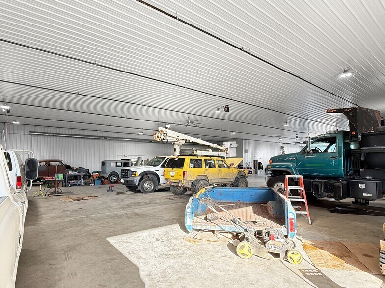 More Photos Of 1911 NE 58th Ave, Des Moines Industrial For Sale