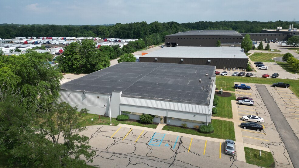 More Photos Of 4327 Airlane Dr SE, Grand Rapids Manufacturing For Sale