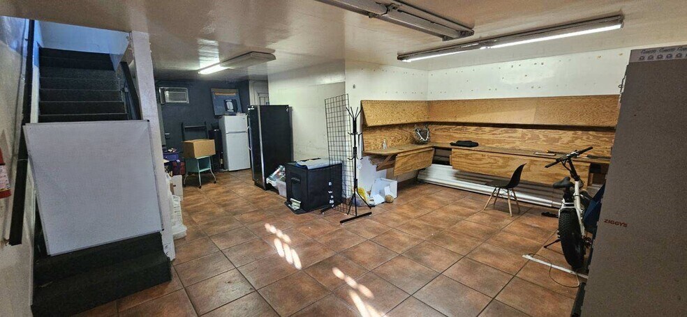 More Photos Of 5225 E 2nd St, Long Beach General Retail For Lease