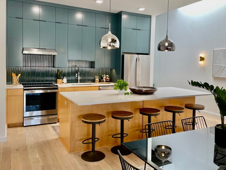 More Photos Of 4736-4750 McPherson Ave, Saint Louis Storefront Retail Office For Sale