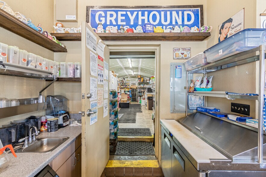 More Photos Of 700 St. Johns Ave, Palatka Restaurant For Sale