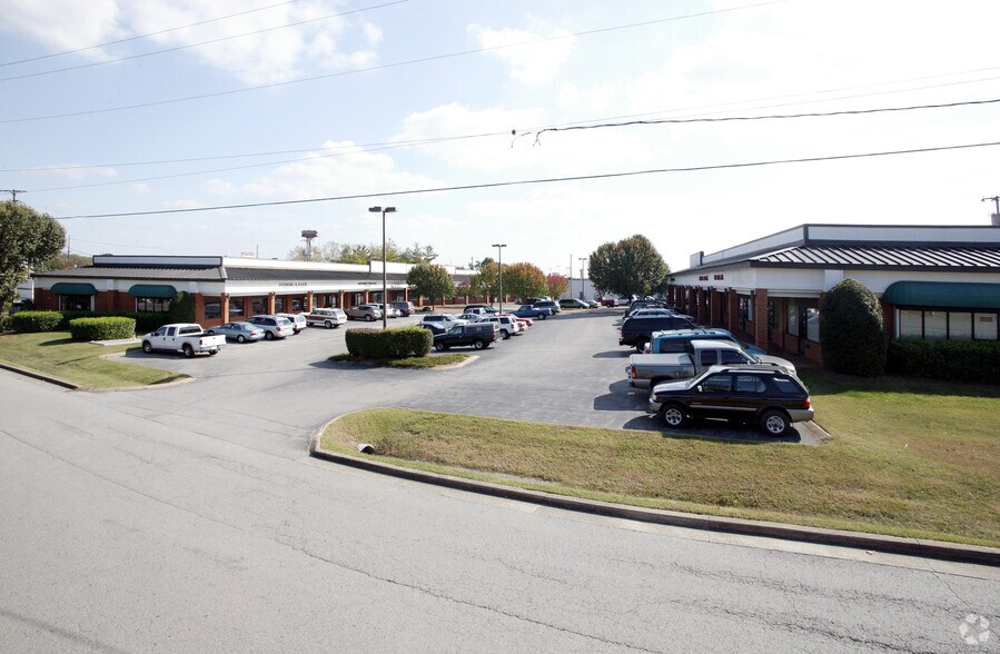 More Photos Of 110 Glancy St, Goodlettsville Medical For Lease