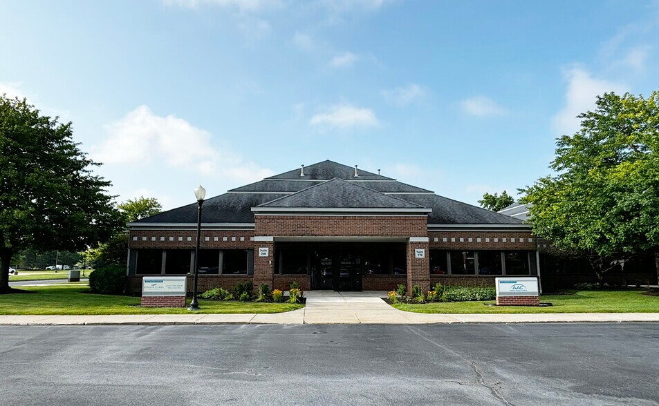 More Photos Of 230-270 E Day Rd, Mishawaka Medical For Lease