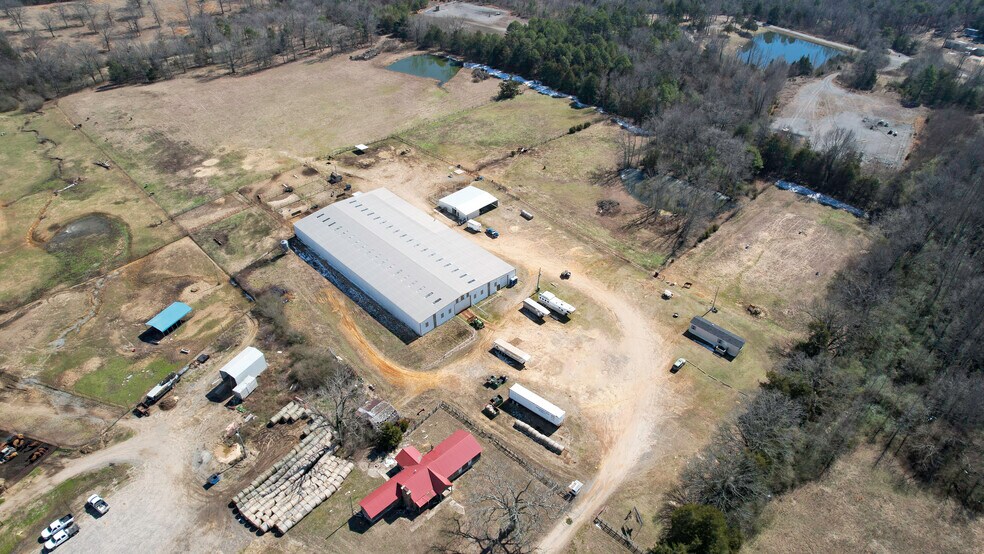 More Photos Of 99 Stacks Dr, Damascus Horse Stables For Sale