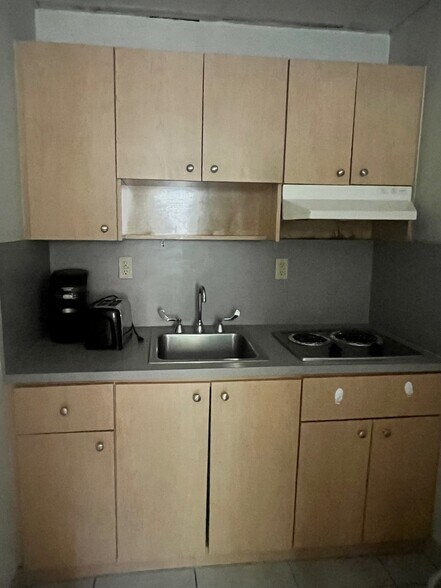 More Photos Of 5810 Devonshire Blvd, Miami Apartments For Sale