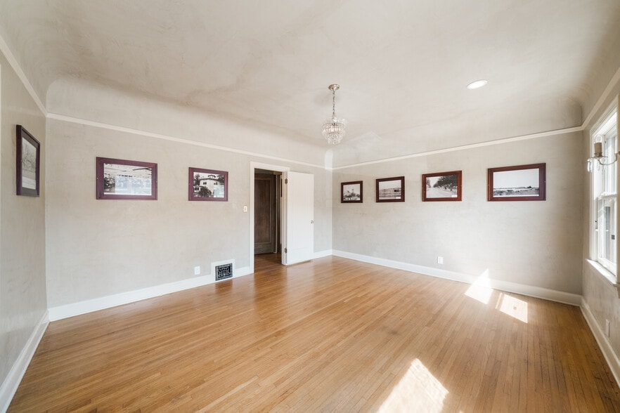 More Photos Of 702-704 E Chapman Ave, Orange Office For Lease
