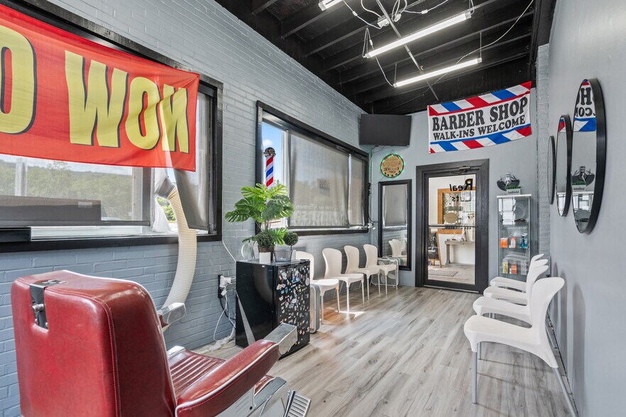 More Photos Of 500 Bridge St, Weissport Restaurant For Sale