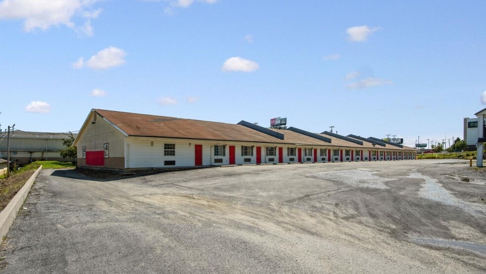 More Photos Of 419 S George Nigh Expy, Mcalester Hotel For Sale