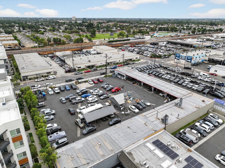 More Photos Of 633 Williamson Ave, Fullerton General Retail For Sale