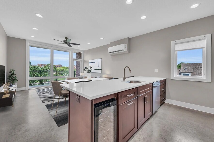 More Photos Of 3937-3937 Kenwood Ave, Kansas City Apartments For Sale