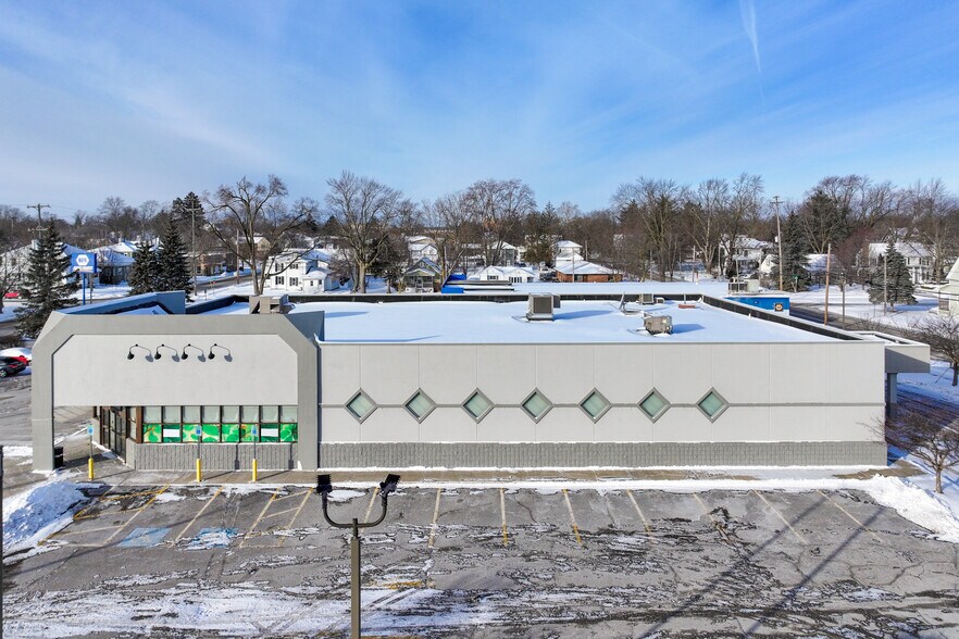 More Photos Of 117 N Mission St, Mount Pleasant Drugstore For Sale