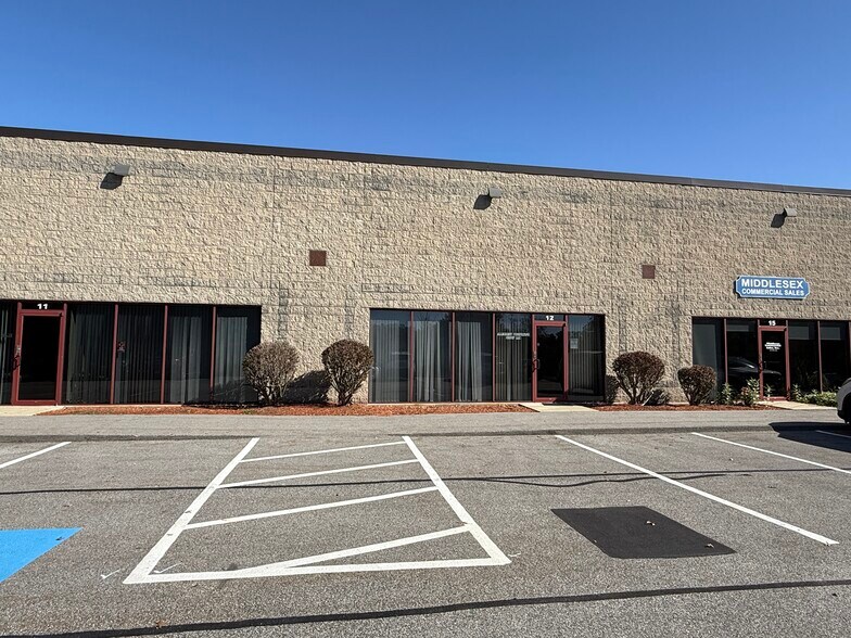 More Photos Of 100 Business Park Dr, Tyngsborough Research And Development For Lease