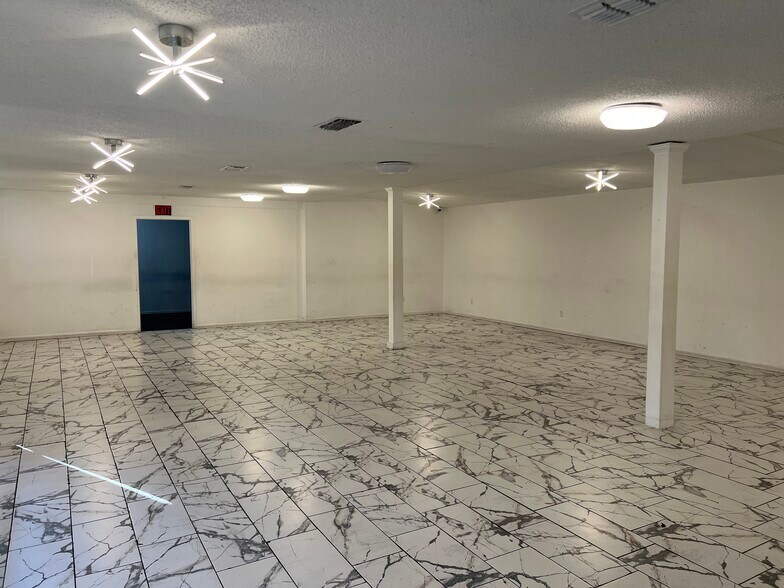 More Photos Of 2922 Bert Kouns Industrial Loop, Shreveport General Retail For Lease