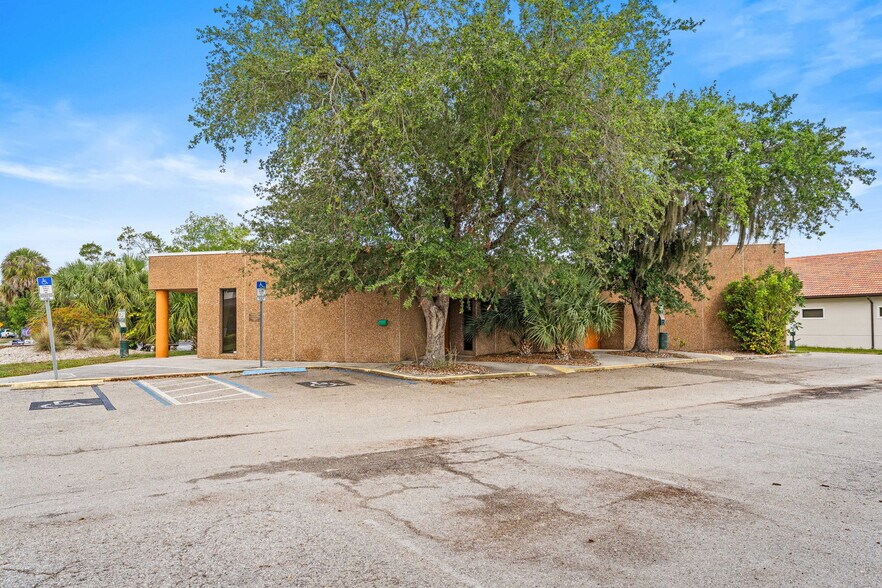 More Photos Of 2685 Swamp Cabbage Ct, Fort Myers Medical For Sale