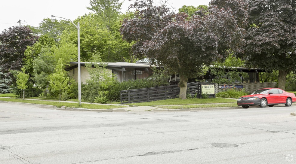 More Photos Of 6830 W Villard Ave, Milwaukee Office For Sale