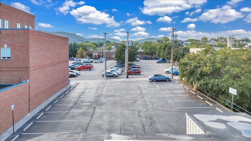 More Photos Of 356-358 Campbell Ave NW, Roanoke Office For Sale