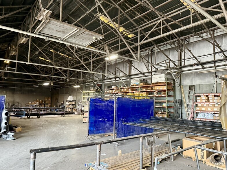 More Photos Of 2448 W Main St, Grand Prairie Unknown For Lease