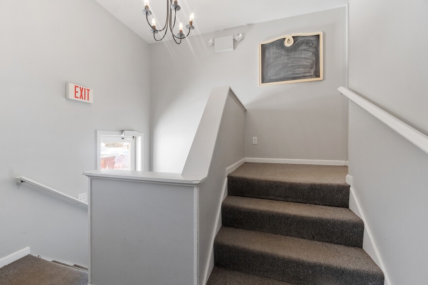 More Photos Of 561 Main St, Boxford General Retail For Sale