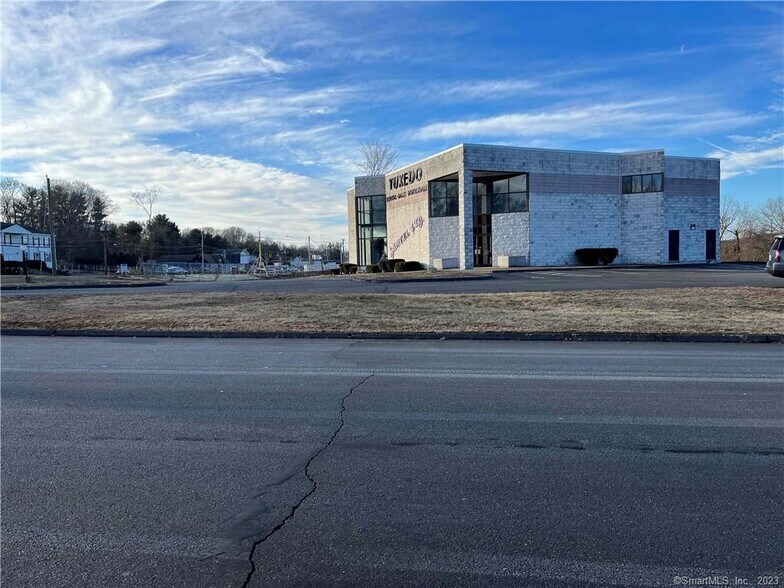 More Photos Of 295 Talcottville Rd, Vernon Storefront Retail Office For Lease