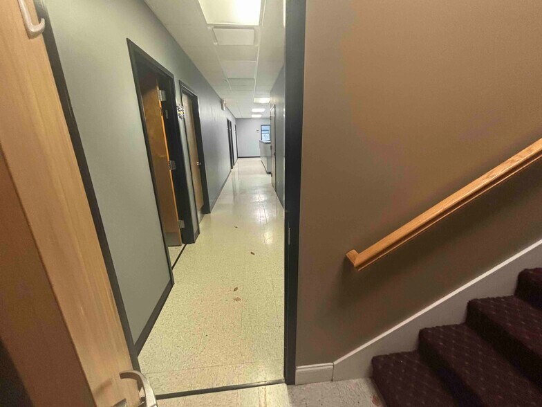 More Photos Of 1228 1st St N, Alabaster Office For Lease