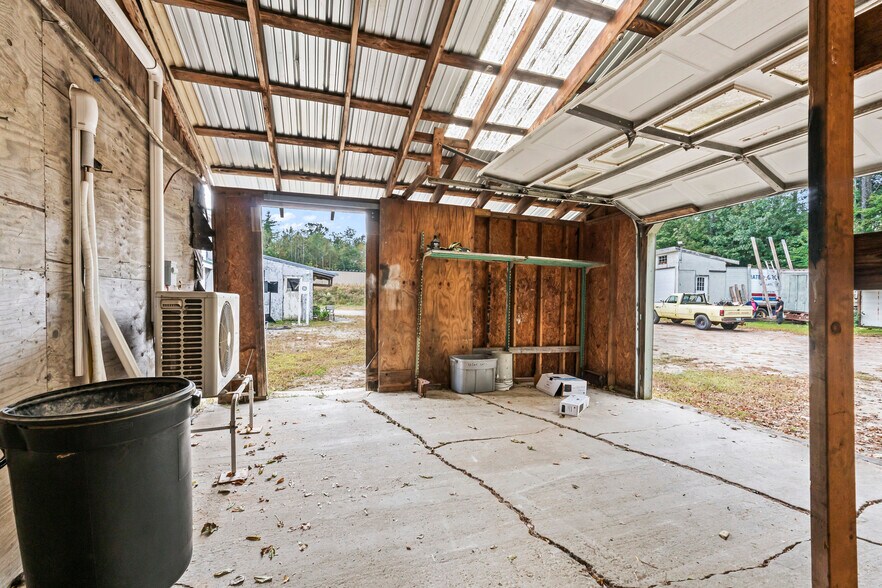 More Photos Of 680 Maine Ave, Farmingdale Storefront Retail Office For Lease