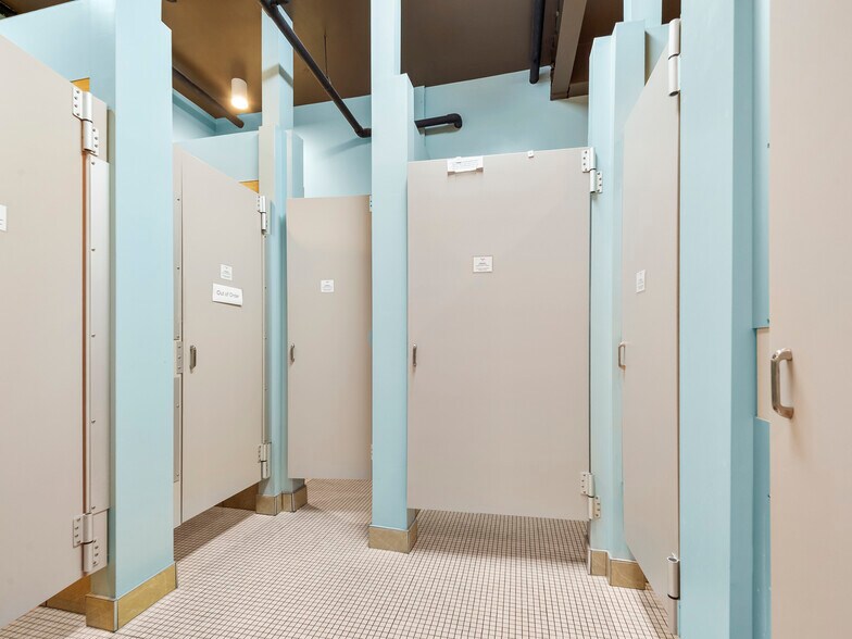 More Photos Of 39 N Lexington Ave, Asheville Storefront Retail Office For Sale