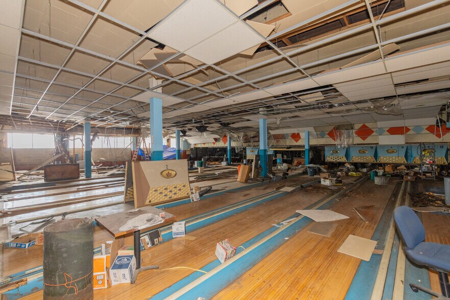 More Photos Of 1820 E 30th St, Cleveland Sports And Entertainment For Sale