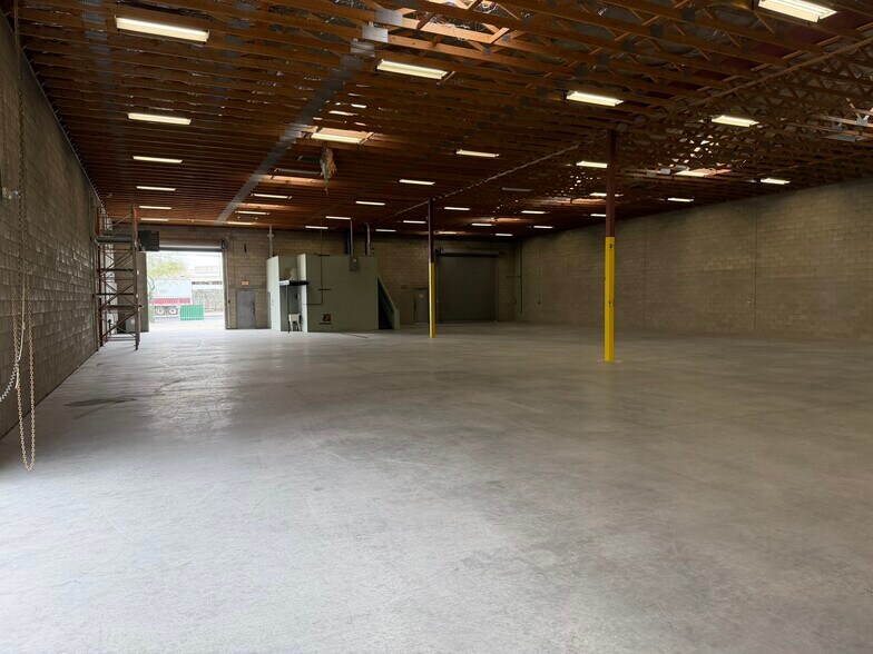 More Photos Of 1747 E 23rd St, Tucson Warehouse For Sale