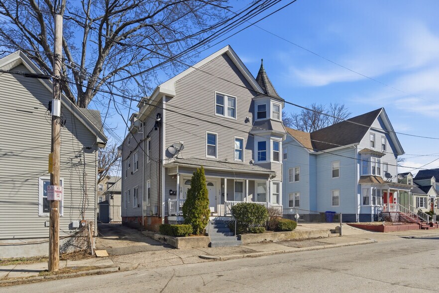More Photos Of 10 Clark Ave, Pawtucket Apartments For Sale